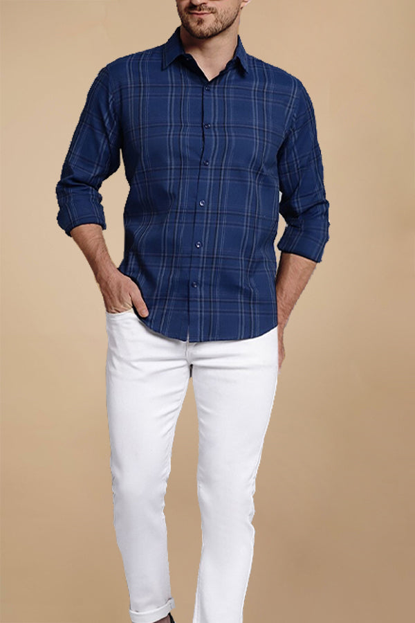 Stylish Plaid Spread Collar Shirt