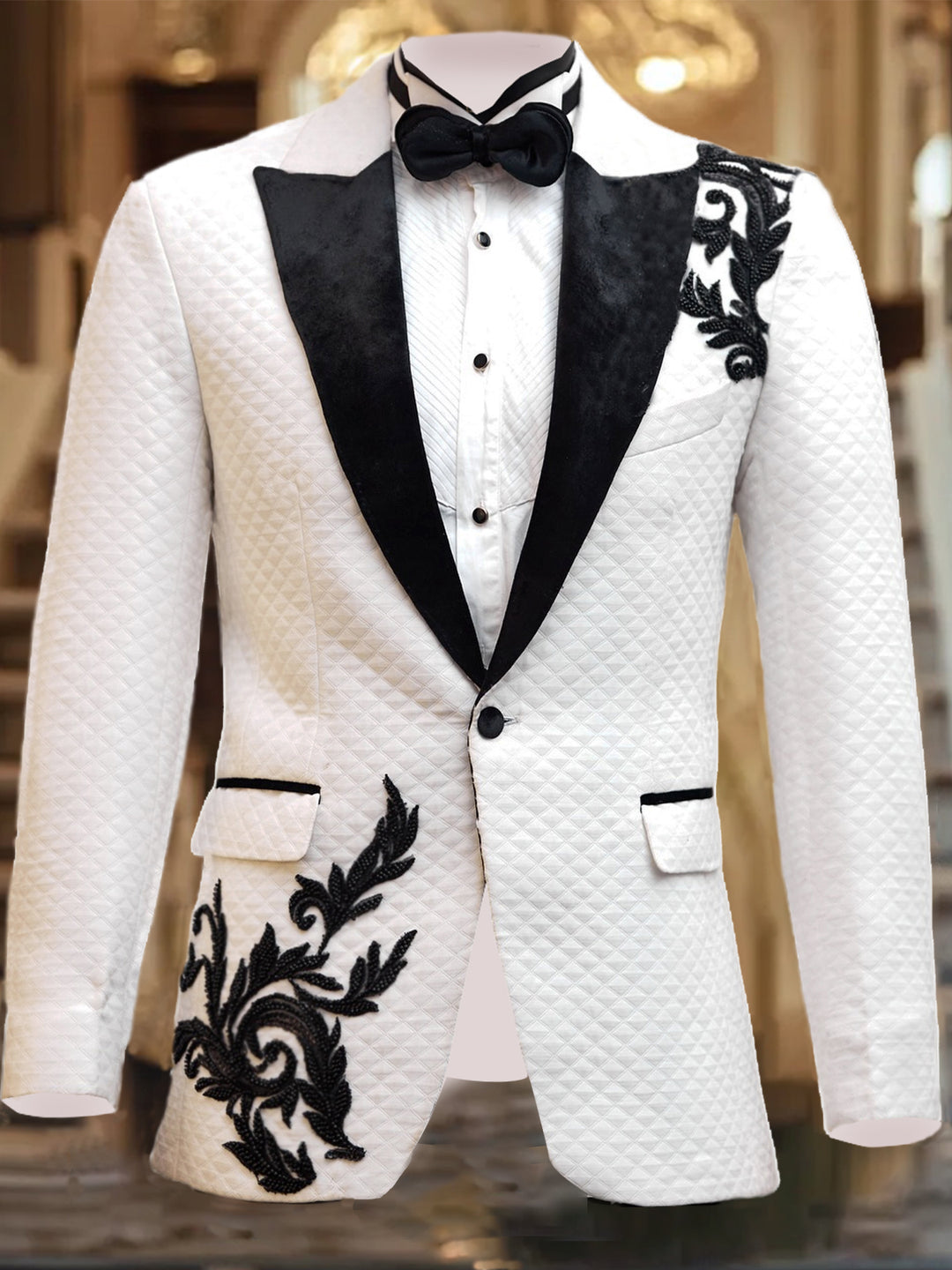 Elegant Argyle Print Velvet Lapel Tuxedo Blazer